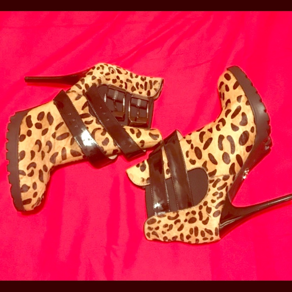 Rachel Roy Wagner Leopard Boots